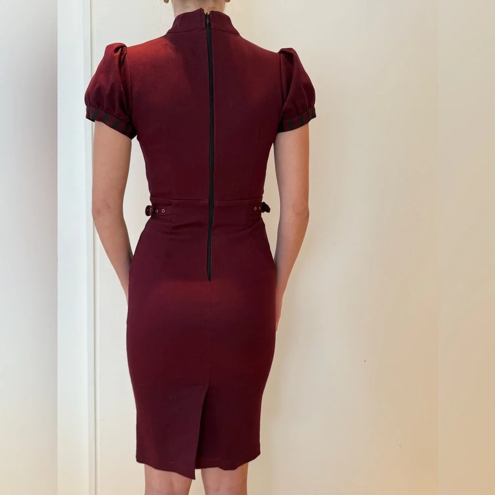 Chic Burgundy Striped dress - Picture 3 of 9